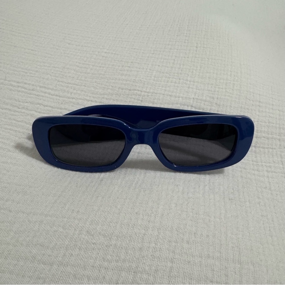 A.J. Morgan Bold Blue Sunglasses - Picture 4 of 8